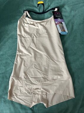 MaidenForm Flexees Romper